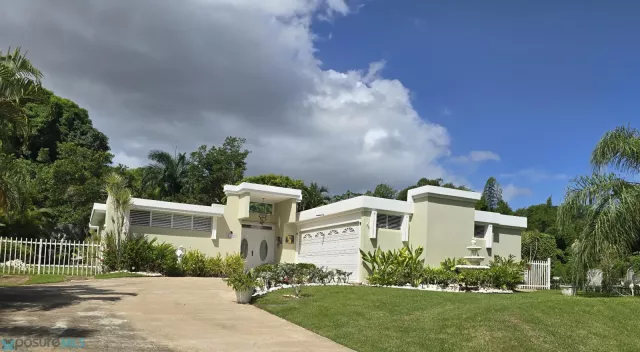 Urb. Los Versalles venta en Mayaguez, PR