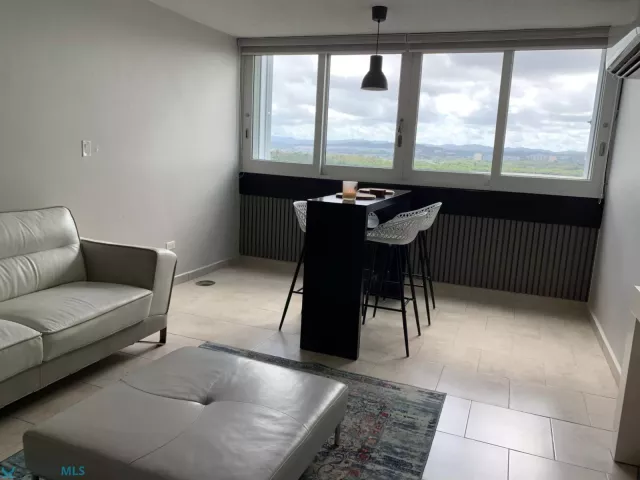 Condo Laguna Gardens venta en Carolina, PR