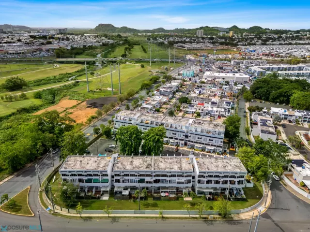 Condo Altos De Torrimar IV V VI venta en Guaynabo, PR