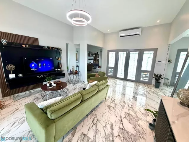 Urb. Valle Escondido venta en Aguadilla, PR