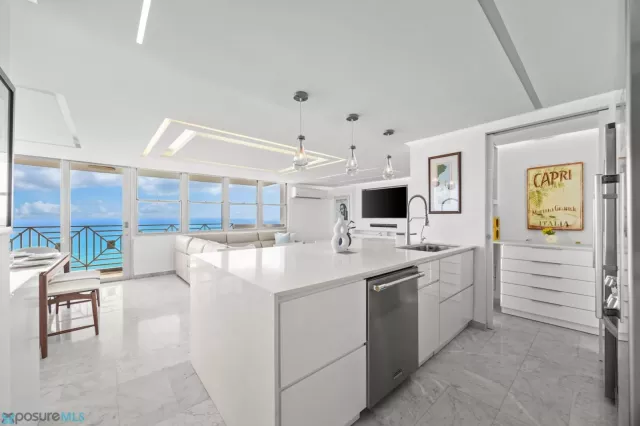 Condo Plaza Del Mar venta en Carolina, PR