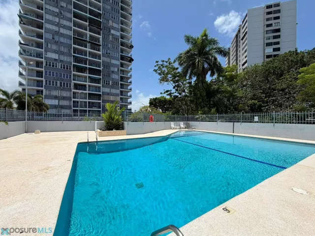 Condo Iberia I alquiler en Guaynabo, PR