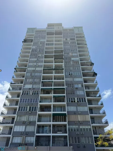 Condo Iberia I alquiler en Guaynabo, PR