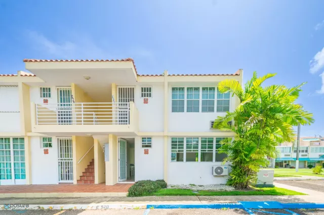 Condo Atlantic View Court alquiler en Vega Baja, PR