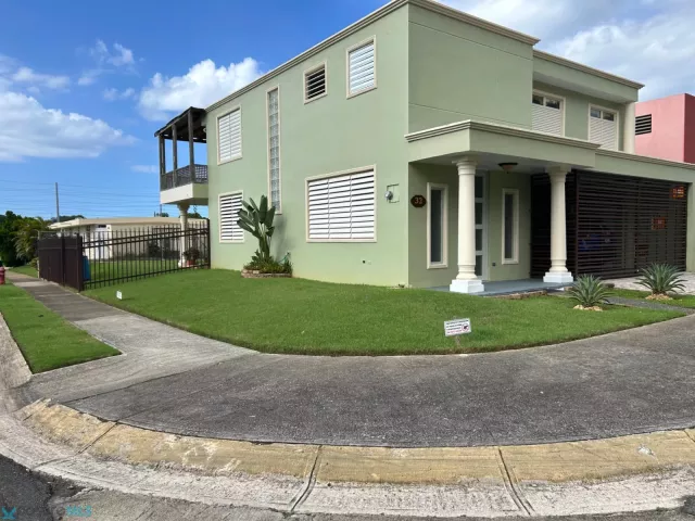 Urb. Los Rosales venta en Manati, PR