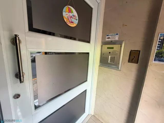 Condo El Koury venta en San Juan, PR