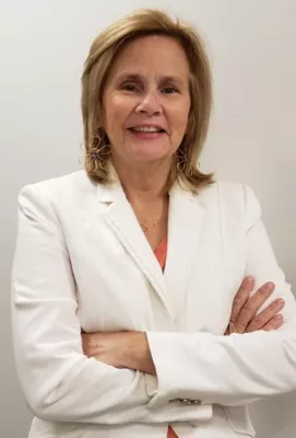 Molly Assad — Agente